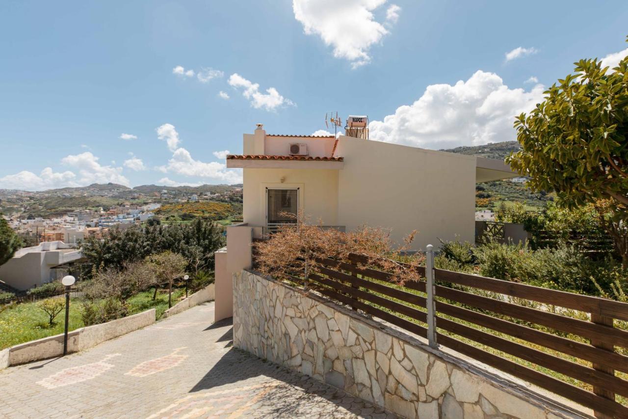 Villa Melenia For Family Holidays By The Beach Agia Pelagia Exteriör bild